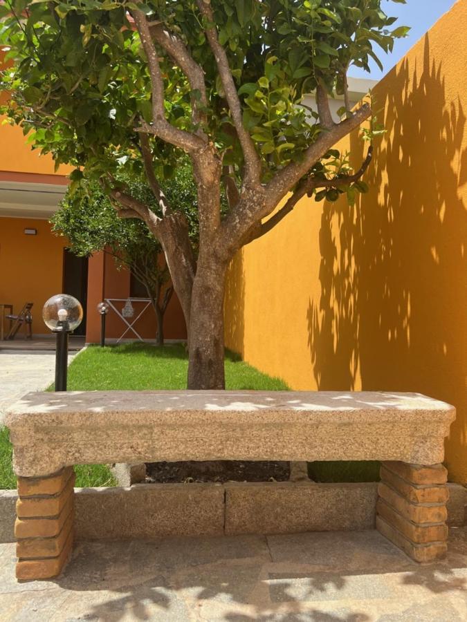 Casa Fanni- Rooms วิลลัสซีมีอุส ภายนอก รูปภาพ